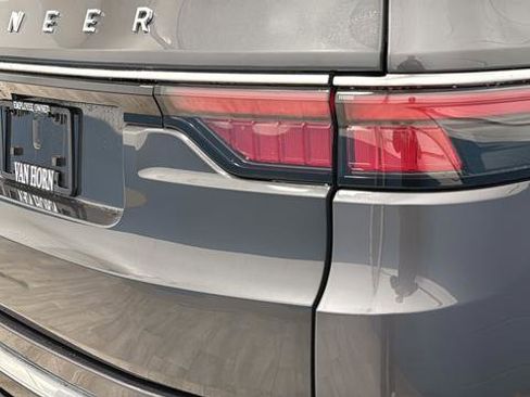 Used 2023 Jeep Wagoneer 4WD w/ HD Trailer Tow Package image 36