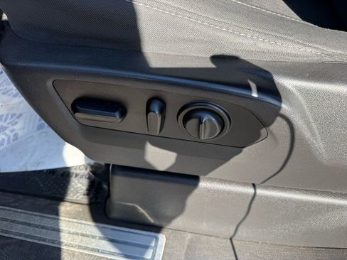 Used 2021 Chevrolet Silverado 1500 LT image 14