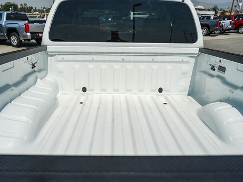 Used 2024 Nissan Frontier SV RWD image 29