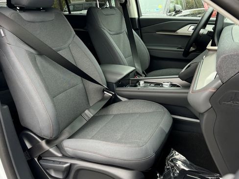 New 2026 Ford Explorer Active image 9