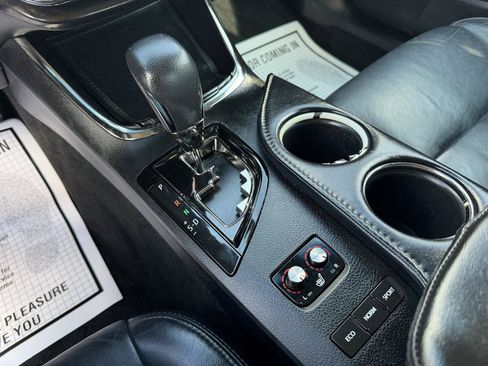 Used 2018 Toyota Avalon XLE FWD image 15