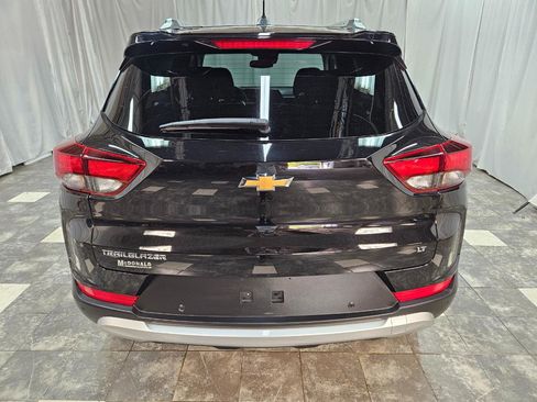 Used 2025 Chevrolet TrailBlazer LT w/ Convenience Package FWD image 4