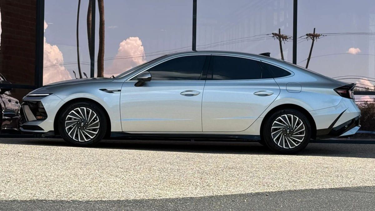 Used 2025 Hyundai Sonata SEL FWD image 5