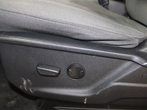 Used 2023 Ford F150 XLT image 18