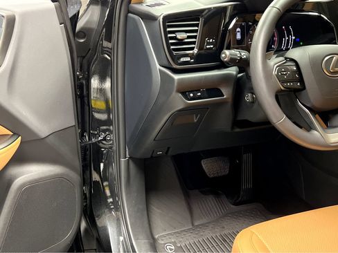 Certified 2025 Lexus NX 350 AWD w/ Accessory Package (2T) image 42