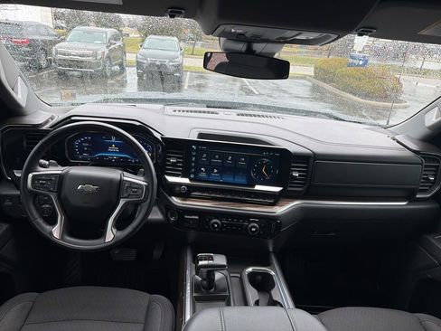 Used 2023 Chevrolet Silverado 1500 RST w/ Z71 Off-Road Package image 2