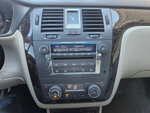 Used 2010 Cadillac DTS image 8