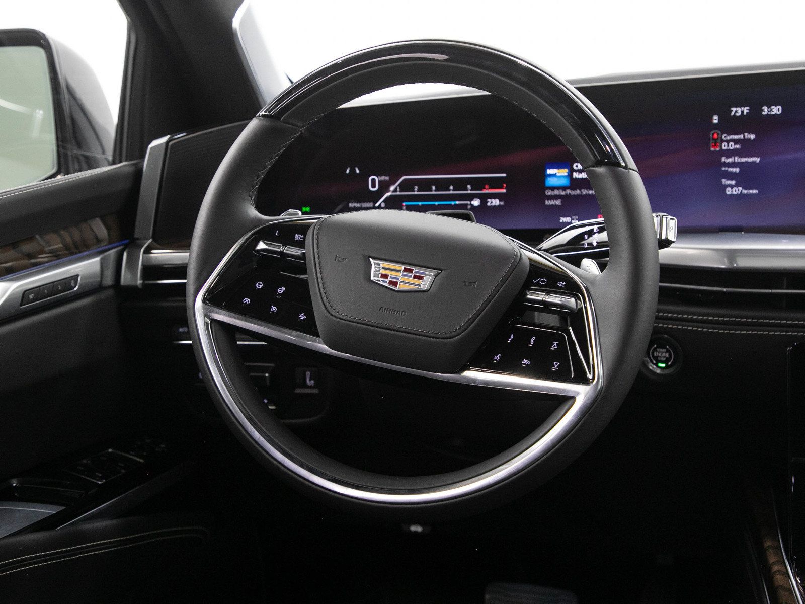 Used 2025 Cadillac Escalade Sport Platinum w/ LPO, ONYX Package AWD/4WD image 19