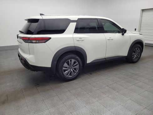 Used 2023 Nissan Pathfinder S image 10