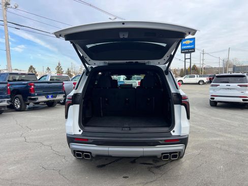 Certified 2025 Chevrolet Traverse LT image 40