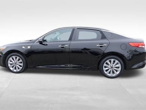 Used 2016 Kia Optima EX w/ Premium Package image 7