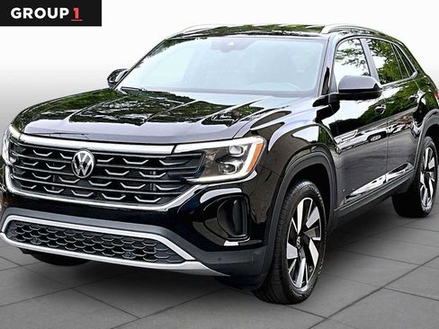 Used 2025 Volkswagen Atlas Cross Sport SE AWD/4WD image 1