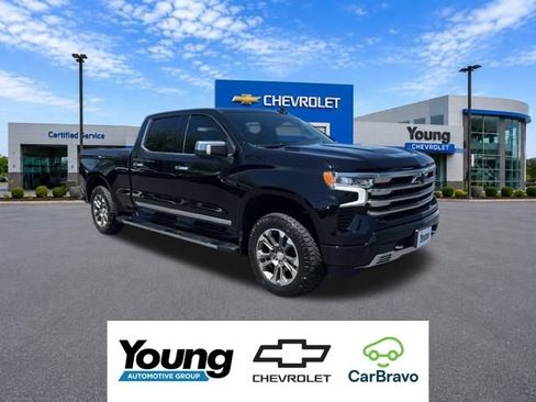 Used 2024 Chevrolet Silverado 1500 High Country w/ Technology Package AWD/4WD image 1