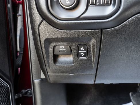 Used 2022 RAM 1500 Limited w/ Body-Colour Bumper Group image 17