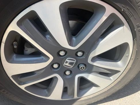 Used 2016 Honda Odyssey Touring Elite image 11