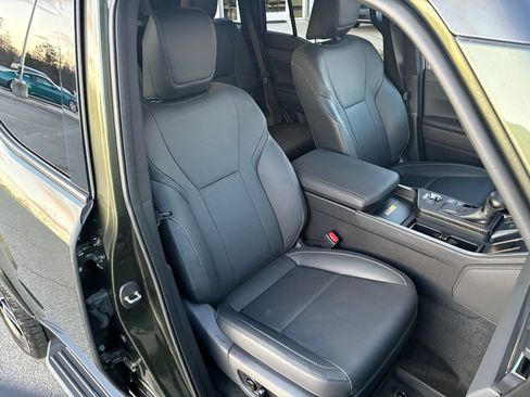 Used 2024 Lexus GX 550 w/ Accessory Package (2T) image 23