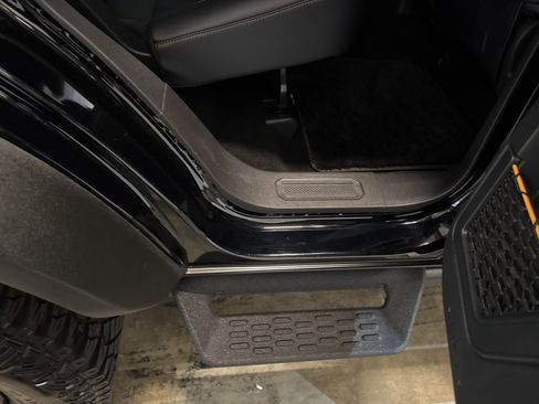 Used 2023 Ford Bronco Badlands image 25