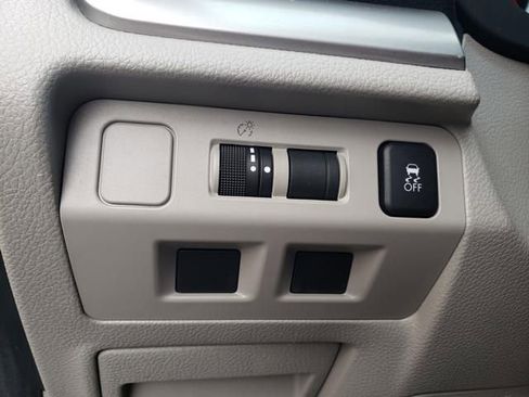 Used 2017 Subaru Forester 2.5i w/ Alloy Wheel Package image 15