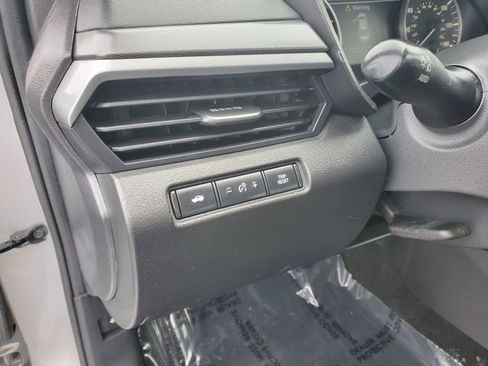 Used 2024 Nissan Altima 2.5 SR image 12