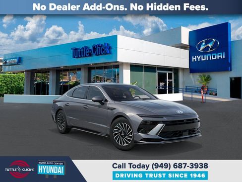New 2026 Hyundai Sonata Limited FWD image 2