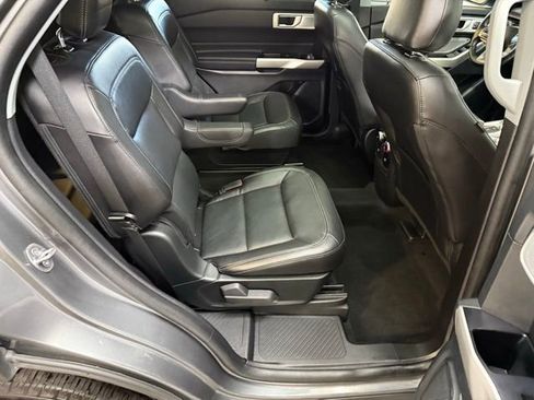 Used 2023 Ford Explorer Limited w/ Limited Technology Package image 42