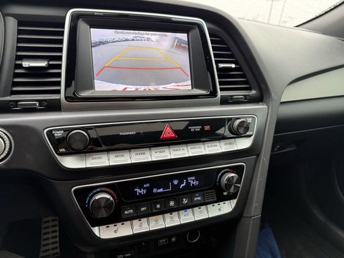 Used 2018 Hyundai Sonata Sport image 10