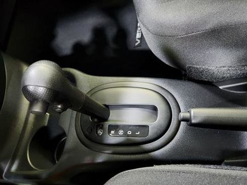 Used 2016 Nissan Versa S Plus image 14