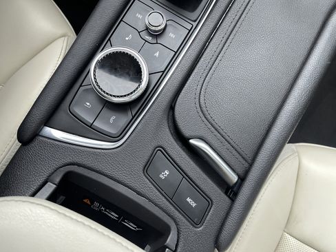 Used 2023 Cadillac XT6 Sport image 36