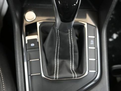 Certified 2023 Volkswagen Tiguan SE image 34