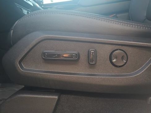 Used 2025 Honda Pilot EX-L image 14