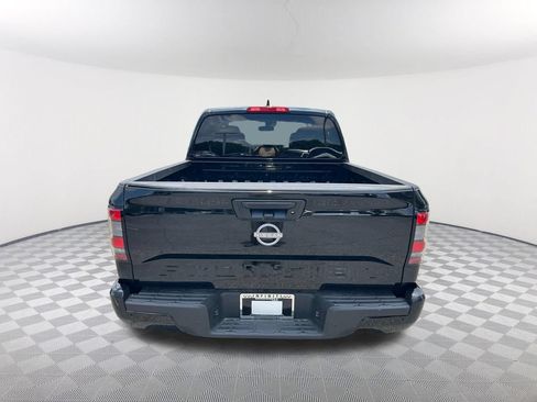 Used 2025 Nissan Frontier SV RWD image 6