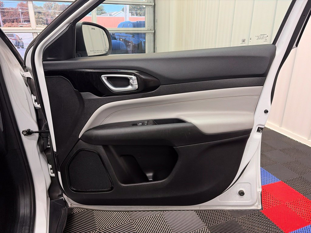 Used 2024 Jeep Compass Limited AWD/4WD image 20