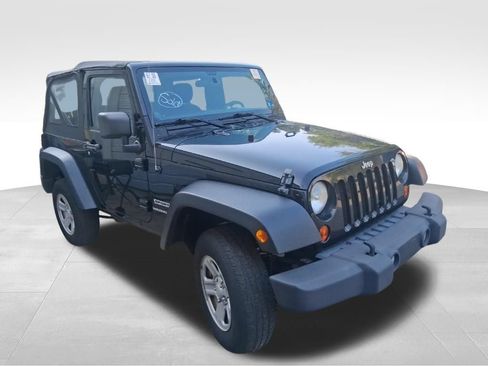 Used 2013 Jeep Wrangler Sport AWD/4WD image 3
