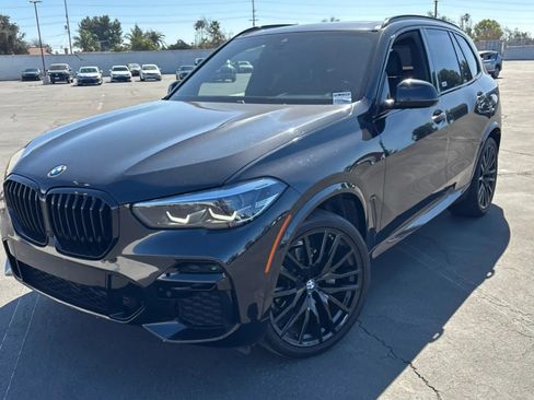Used 2022 BMW X5 sDrive40i w/ M Sport Package image 3