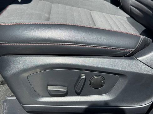 Used 2025 Ford Explorer ST-Line w/ ST-Line Street Pack AWD/4WD image 20
