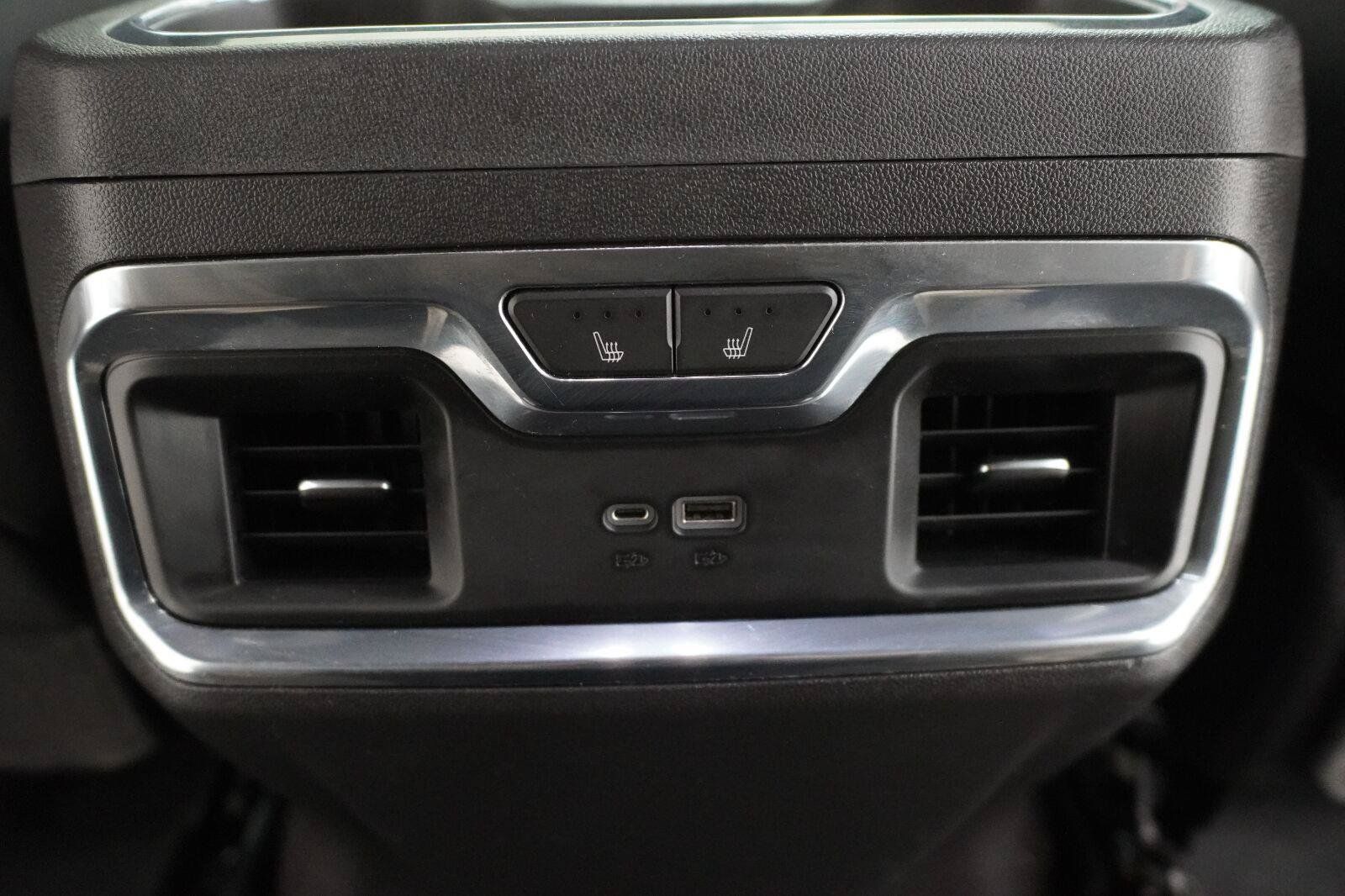 Used 2023 Chevrolet Silverado 1500 High Country w/ High Country Premium Package AWD/4WD image 30