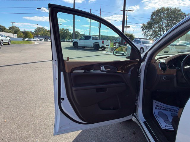 Used 2016 Buick Enclave Premium w/ Experience Buick Package AWD/4WD image 12