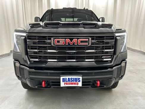 Used 2024 GMC Sierra 2500 AT4X AWD/4WD image 30