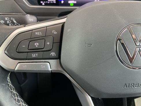 Certified 2023 Volkswagen Tiguan SE FWD image 6