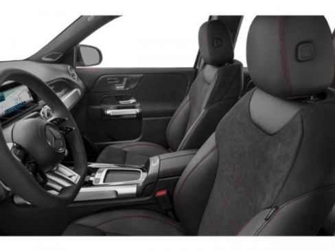 Used 2025 Mercedes-Benz GLB 35 AMG 4MATIC image 12