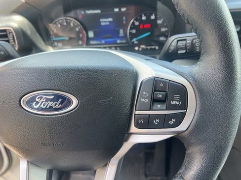 Used 2023 Ford Explorer XLT w/ Equipment Group 202A AWD/4WD image 29