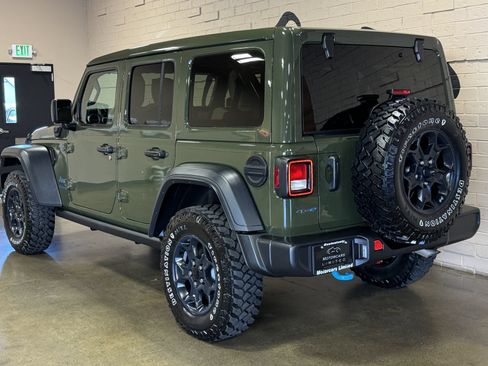 Used 2023 Jeep Wrangler Unlimited w/ Sun & Screen Package AWD/4WD image 7