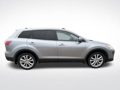 Used 2011 MAZDA CX-9 Grand Touring w/ Moonroof & Bose Audio Pkg FWD image 10