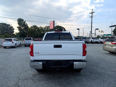 Used 2021 Toyota Tundra SR5 w/ SR5 Upgrade Package image 8