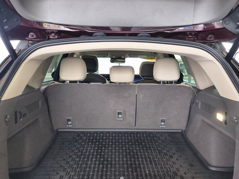 Used 2024 Lincoln Nautilus Reserve w/ Equipment Group 202A image 7