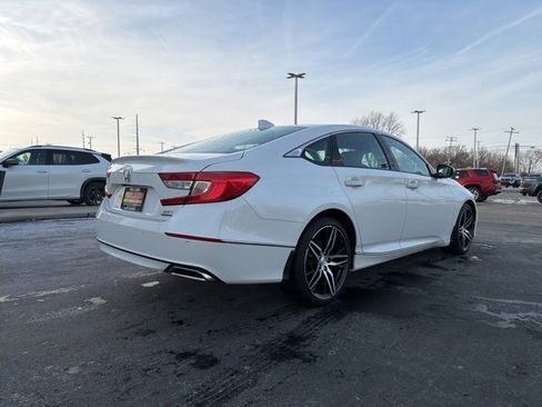 Used 2022 Honda Accord Touring image 7