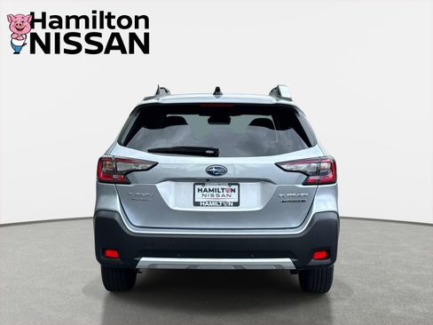 Used 2024 Subaru Outback Touring XT AWD/4WD image 3