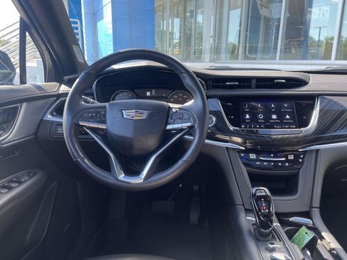 Used 2024 Cadillac XT6 Premium Luxury w/ LPO, Floor Liner Package AWD/4WD image 19