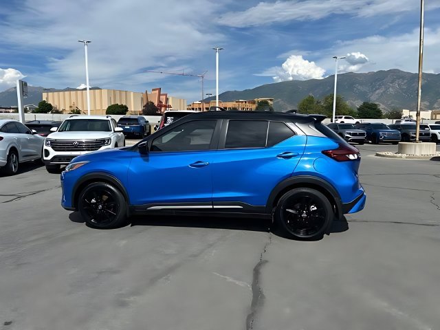 Used 2023 Nissan Kicks SR w/ Interior Electronics Package FWD image 6
