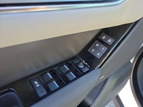 Used 2024 Land Rover Range Rover Velar Dynamic SE AWD/4WD image 22